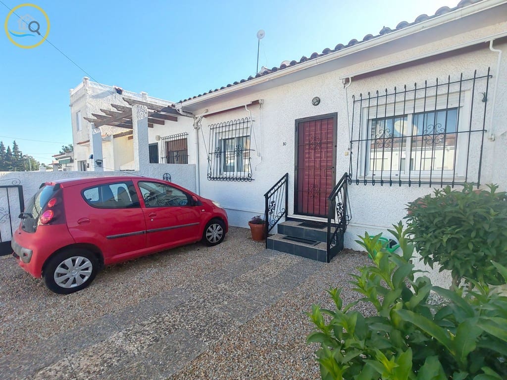 2 soveværelse Rækkehus til salg i Pinar de Campoverde med swimmingpool - € 154.000 (Ref: 8922159)