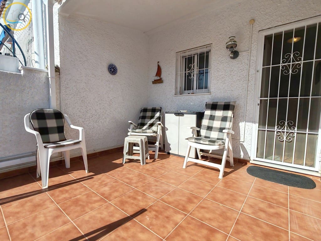 2 soveværelse Rækkehus til salg i Pinar de Campoverde med swimmingpool - € 154.000 (Ref: 8922159)