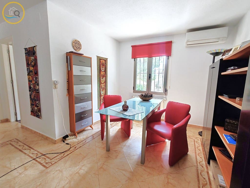 3 sypialnia Willa na sprzedaż w Pilar de la Horadada z basenem garażem - 435 000 € (Ref: 8960764)