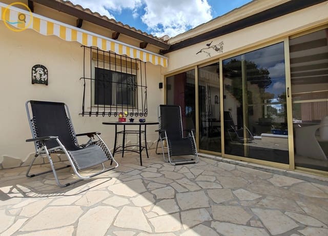 3 soverom Villa til salgs i Pinar de Campoverde, Pilar de la Horadada med svømmebasseng garasje - € 435 000 (Ref: 8960764)