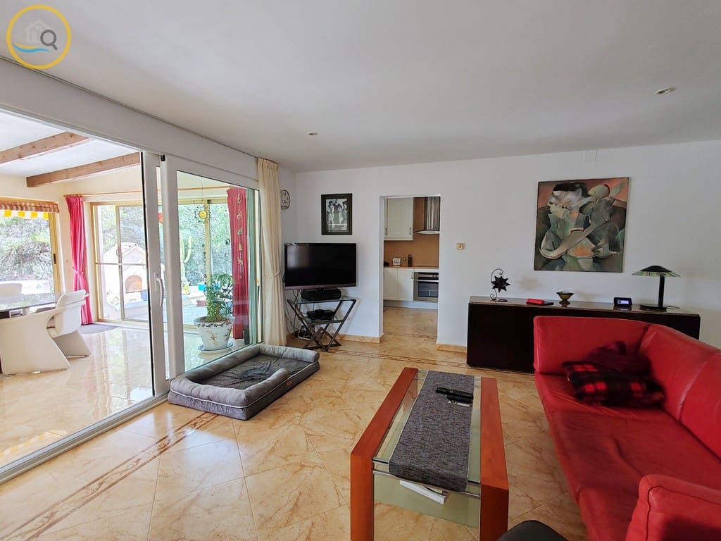 3 sypialnia Willa na sprzedaż w Pilar de la Horadada z basenem garażem - 435 000 € (Ref: 8960764)