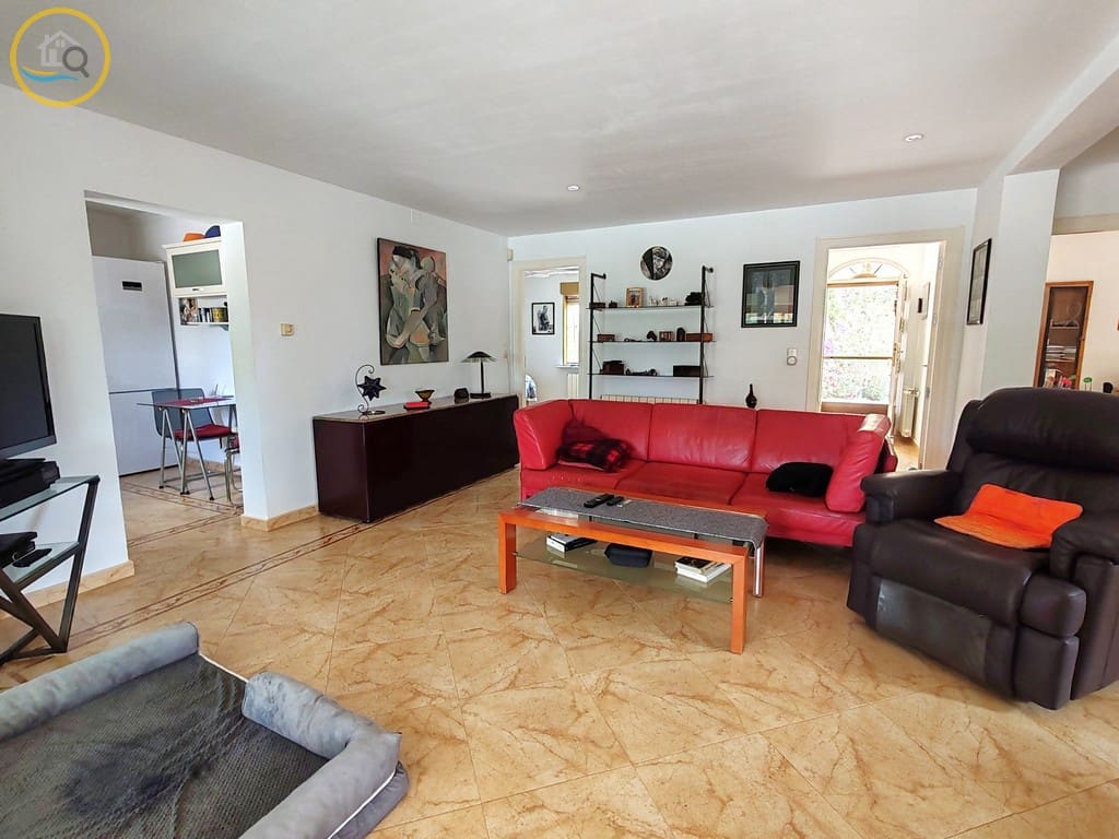 3 sypialnia Willa na sprzedaż w Pilar de la Horadada z basenem garażem - 435 000 € (Ref: 8960764)