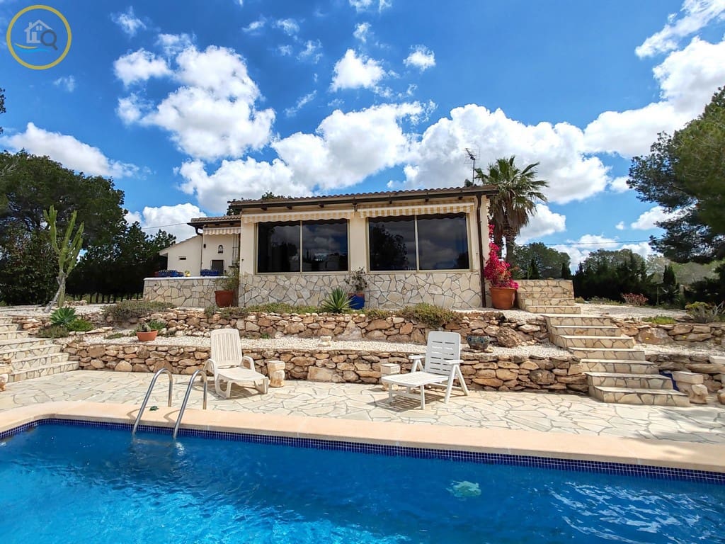 3 sypialnia Willa na sprzedaż w Pilar de la Horadada z basenem garażem - 435 000 € (Ref: 8960764)