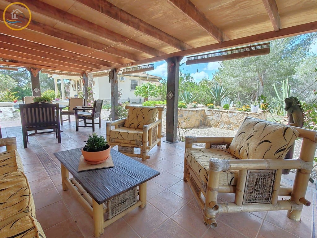 3 sypialnia Willa na sprzedaż w Pilar de la Horadada z basenem garażem - 435 000 € (Ref: 8960764)