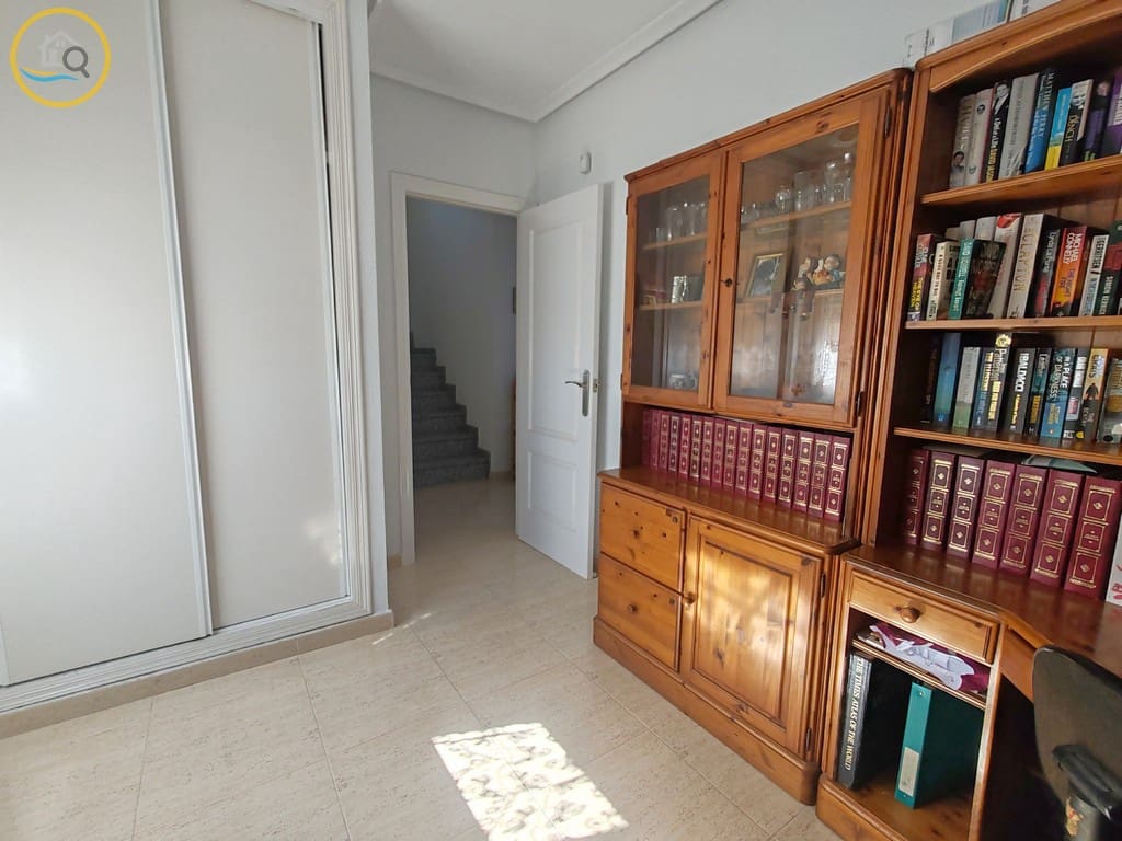 3 soverom Villa til salgs i Pinar de Campoverde med svømmebasseng garasje - € 274 950 (Ref: 9227819)