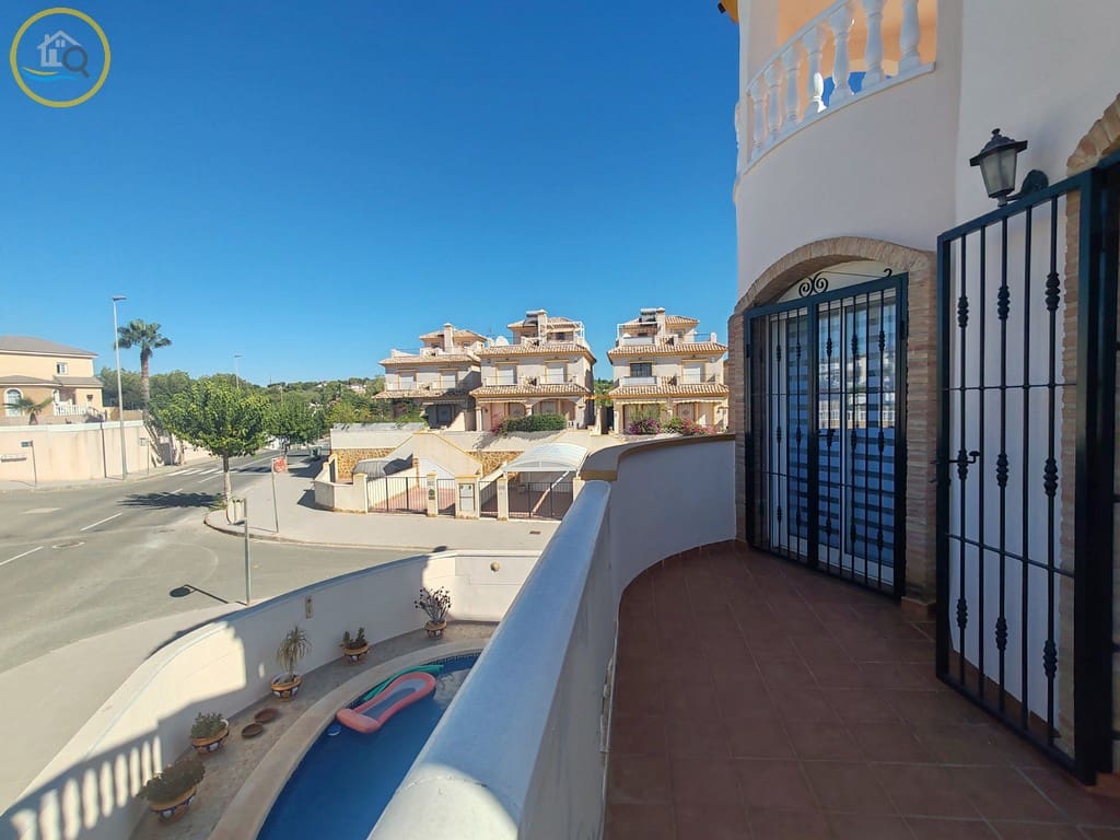 3 soverom Villa til salgs i Pinar de Campoverde med svømmebasseng garasje - € 274 950 (Ref: 9227819)