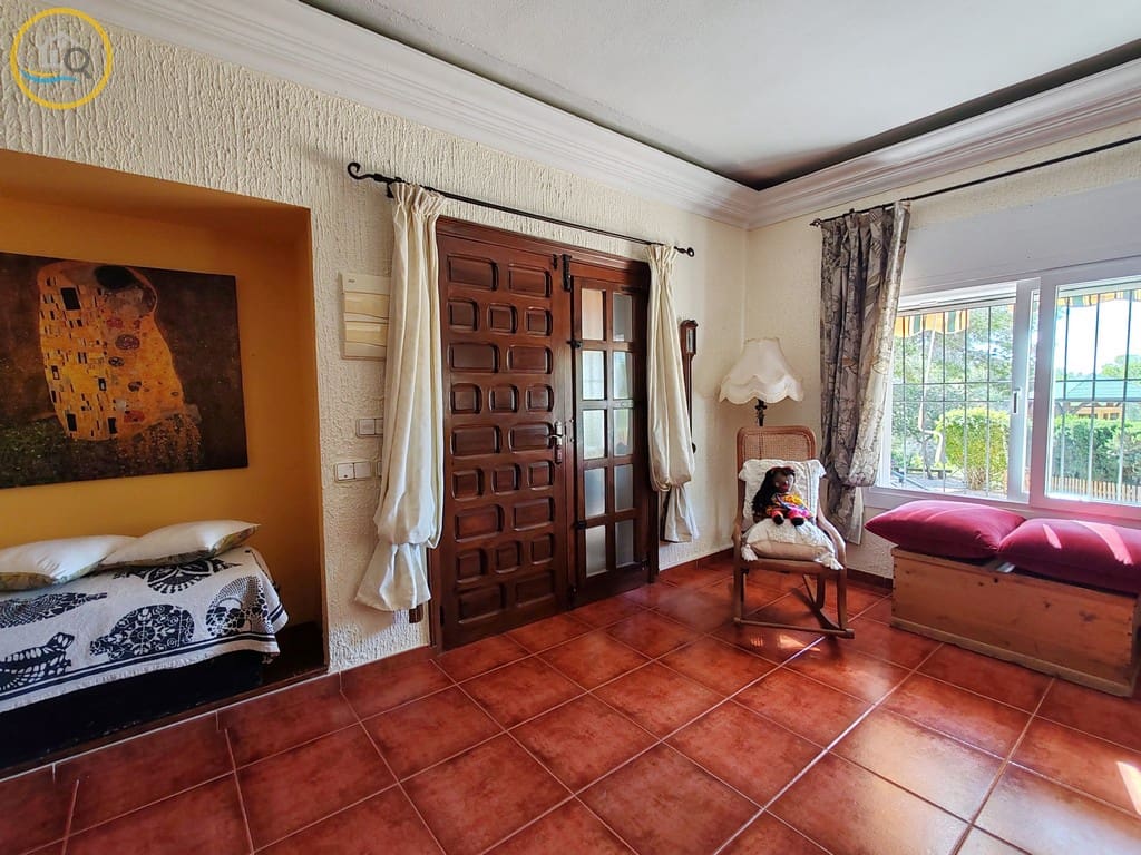 4 soveværelse Villa til salg i Pinar de Campoverde med swimmingpool garage - € 625.000 (Ref: 9227820)