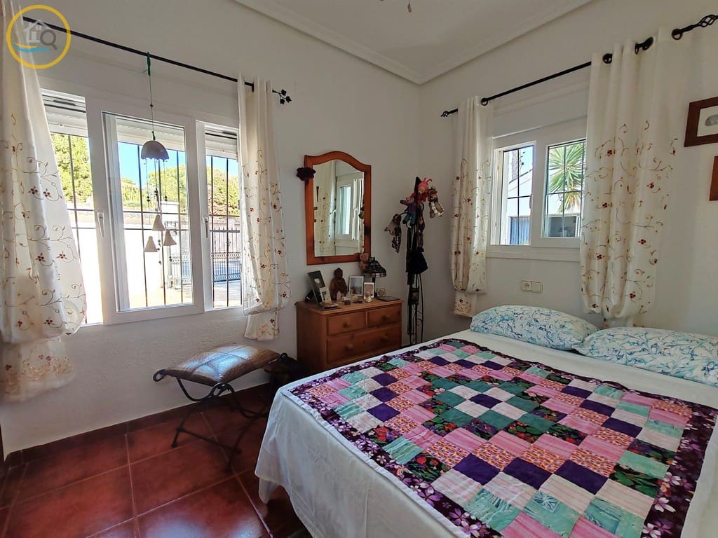 4 soveværelse Villa til salg i Pinar de Campoverde med swimmingpool garage - € 625.000 (Ref: 9227820)