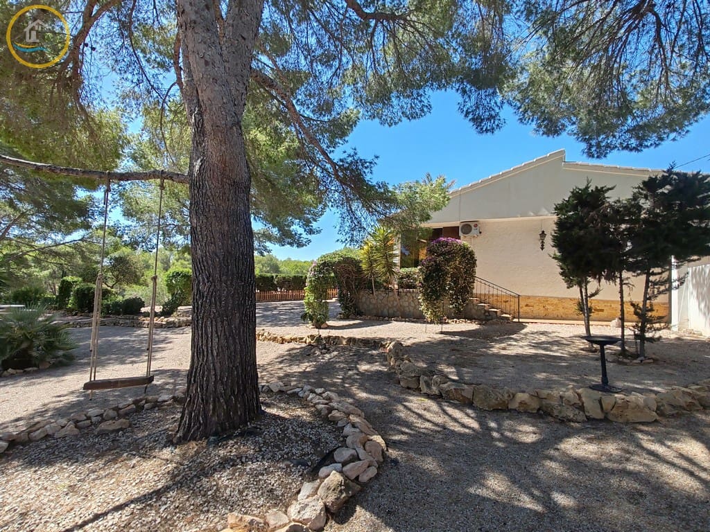 4 soveværelse Villa til salg i Pinar de Campoverde med swimmingpool garage - € 625.000 (Ref: 9227820)