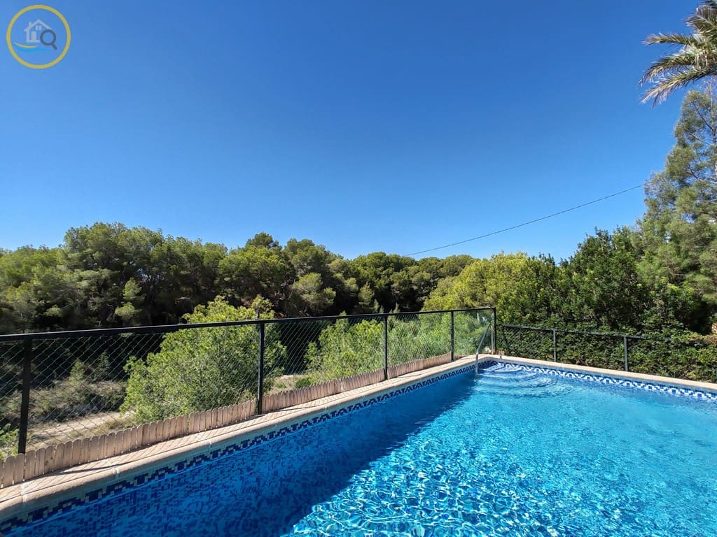 4 soveværelse Villa til salg i Pinar de Campoverde med swimmingpool garage - € 625.000 (Ref: 9227820)