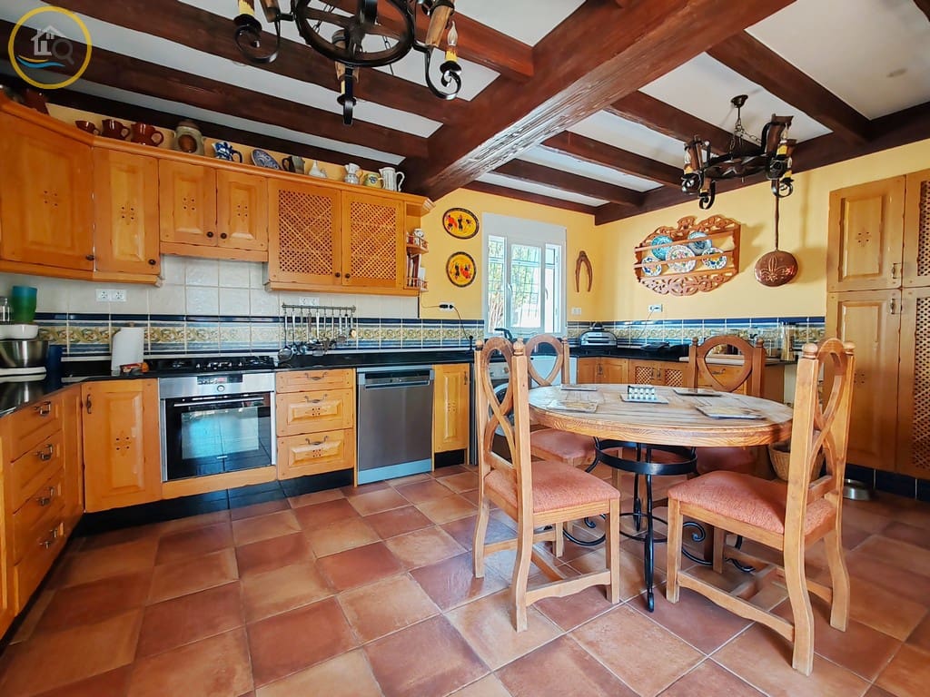 4 soveværelse Villa til salg i Pinar de Campoverde med swimmingpool garage - € 625.000 (Ref: 9227820)