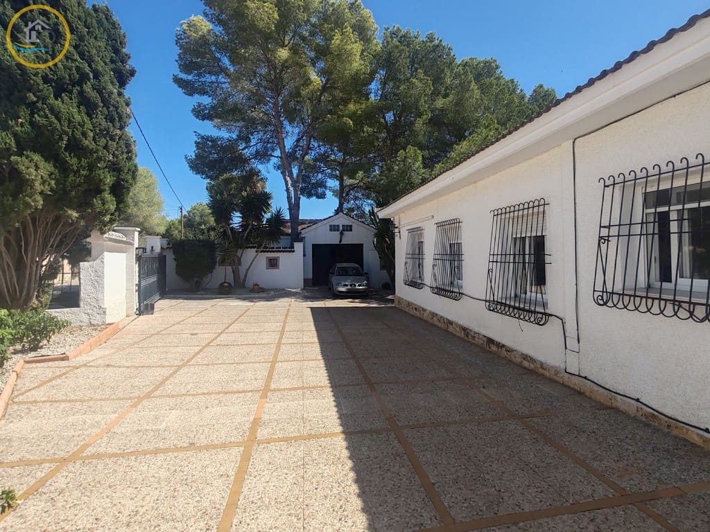 4 soveværelse Villa til salg i Pinar de Campoverde med swimmingpool garage - € 625.000 (Ref: 9227820)