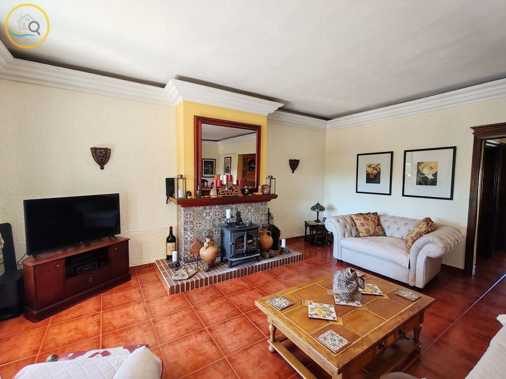 4 soveværelse Villa til salg i Pinar de Campoverde med swimmingpool garage - € 625.000 (Ref: 9227820)