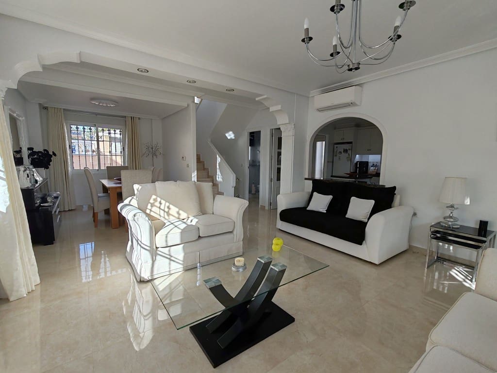 3 sypialnia Willa na sprzedaż w Pinar de Campoverde z basenem garażem - 397 500 € (Ref: 9369039)