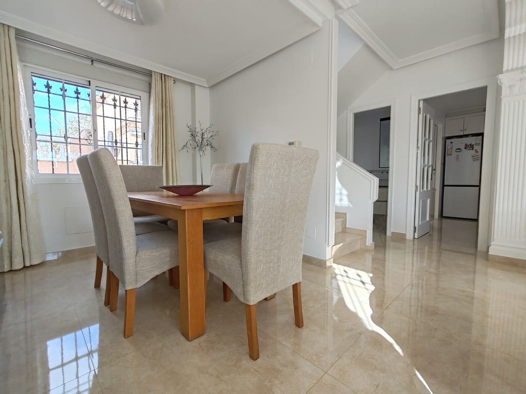 3 sypialnia Willa na sprzedaż w Pinar de Campoverde z basenem garażem - 397 500 € (Ref: 9369039)