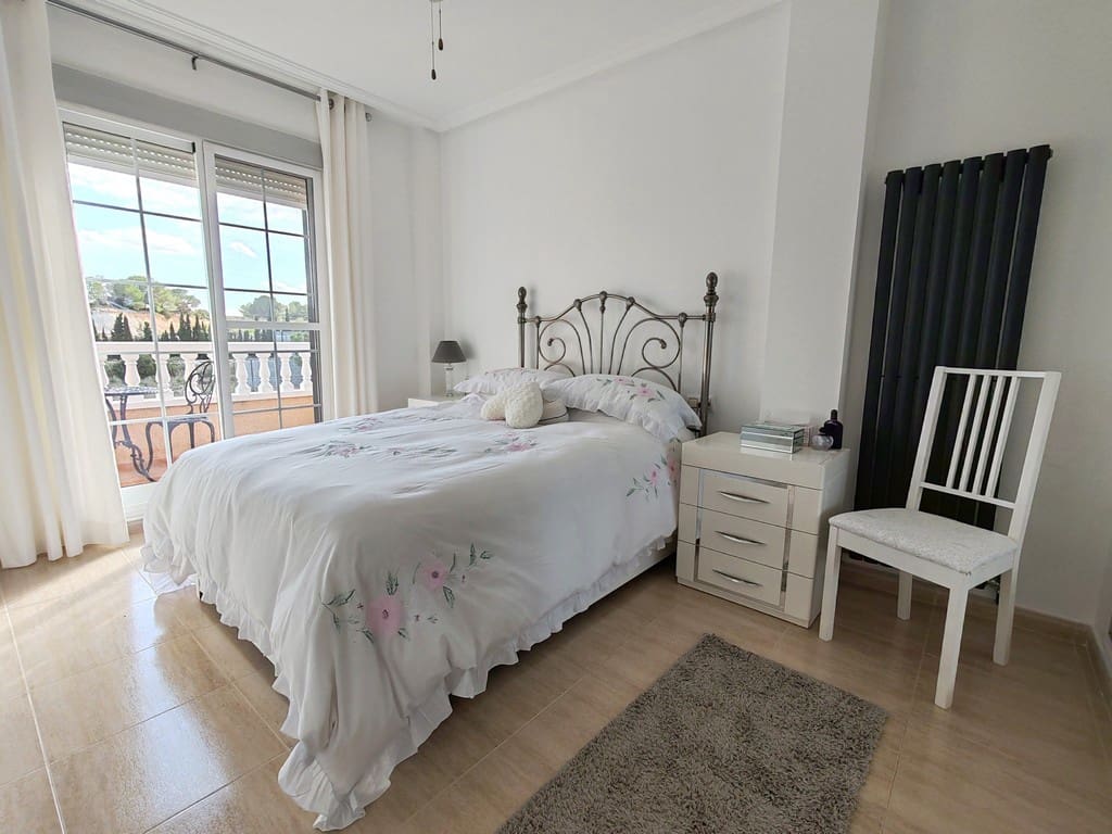 3 sypialnia Willa na sprzedaż w Pinar de Campoverde z basenem garażem - 397 500 € (Ref: 9369039)