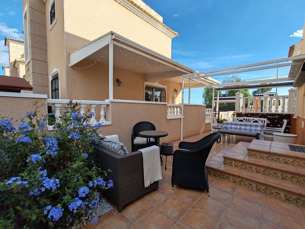 3 sypialnia Willa na sprzedaż w Pinar de Campoverde z basenem garażem - 397 500 € (Ref: 9369039)