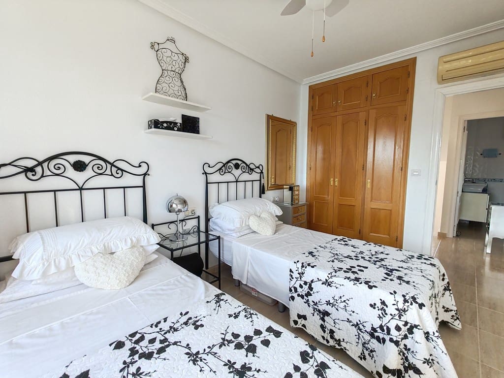 3 sypialnia Willa na sprzedaż w Pinar de Campoverde z basenem garażem - 397 500 € (Ref: 9369039)