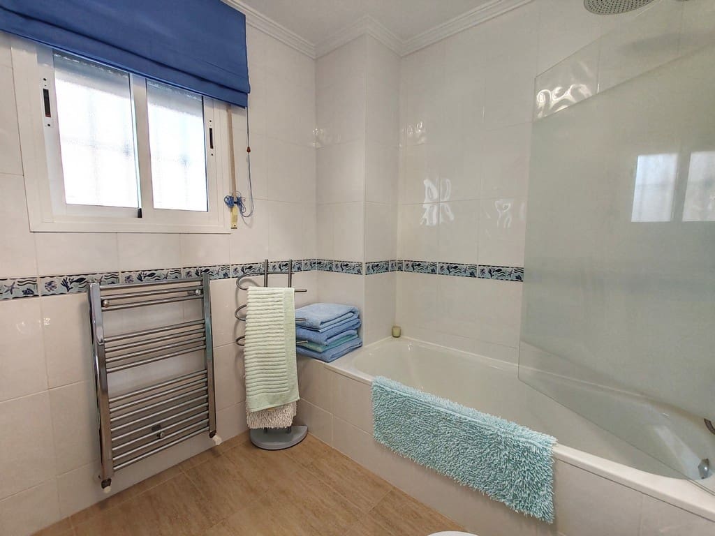 3 sypialnia Willa na sprzedaż w Pinar de Campoverde z basenem garażem - 397 500 € (Ref: 9369039)