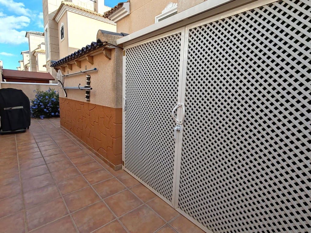 3 sypialnia Willa na sprzedaż w Pinar de Campoverde z basenem garażem - 397 500 € (Ref: 9369039)