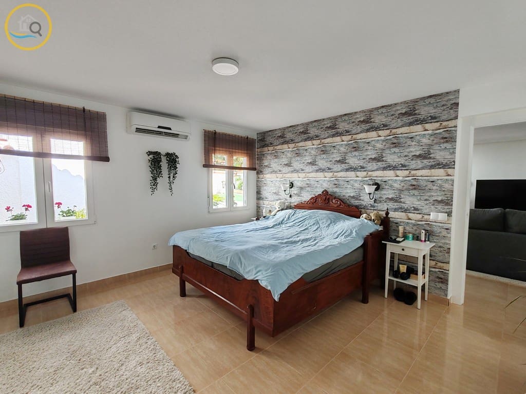 3 soveværelse Villa til salg i Pinar de Campoverde med swimmingpool garage - € 450.000 (Ref: 9369051)