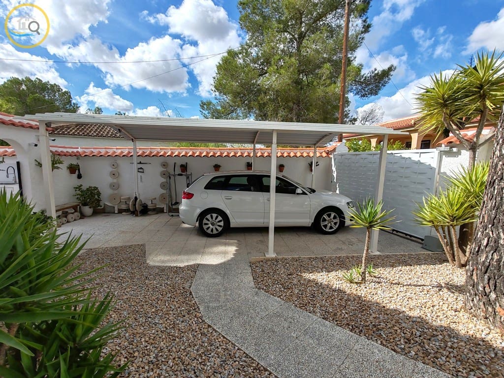 3 soveværelse Villa til salg i Pinar de Campoverde med swimmingpool garage - € 450.000 (Ref: 9369051)