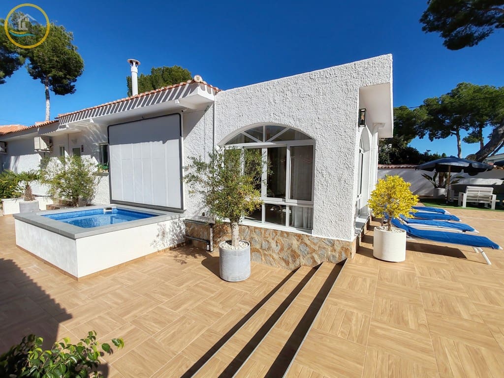 3 soveværelse Villa til salg i Pinar de Campoverde med swimmingpool garage - € 450.000 (Ref: 9369051)