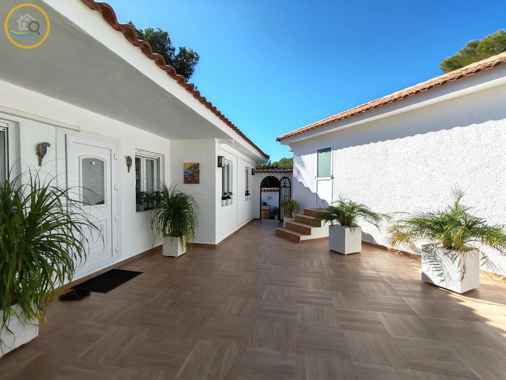 3 soveværelse Villa til salg i Pinar de Campoverde med swimmingpool garage - € 450.000 (Ref: 9369051)