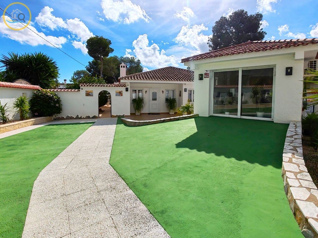 3 soveværelse Villa til salg i Pinar de Campoverde med swimmingpool garage - € 450.000 (Ref: 9369051)