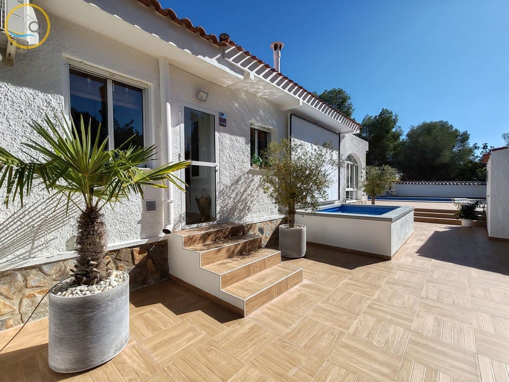 3 soveværelse Villa til salg i Pinar de Campoverde med swimmingpool garage - € 450.000 (Ref: 9369051)