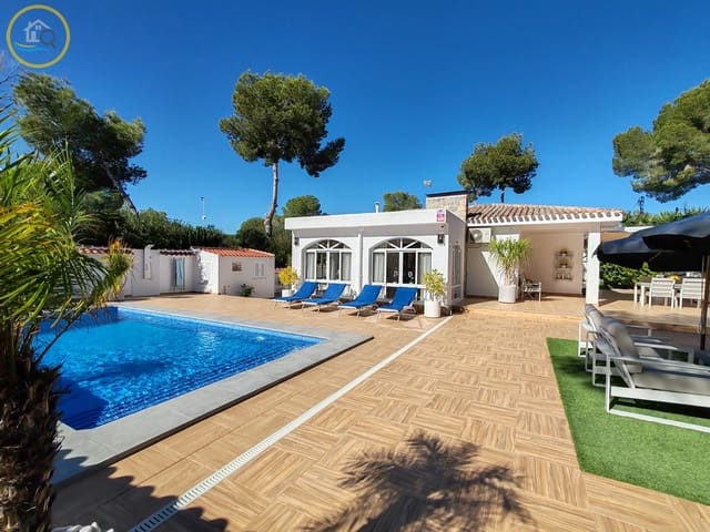 3 soveværelse Villa til salg i Pinar de Campoverde, Pilar de la Horadada med swimmingpool garage - € 450.000 (Ref: 9369051)