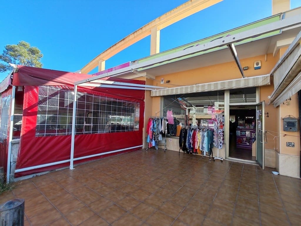 Business for rent in Pinar de Campoverde with garage - € 850 (Ref: 9372209)