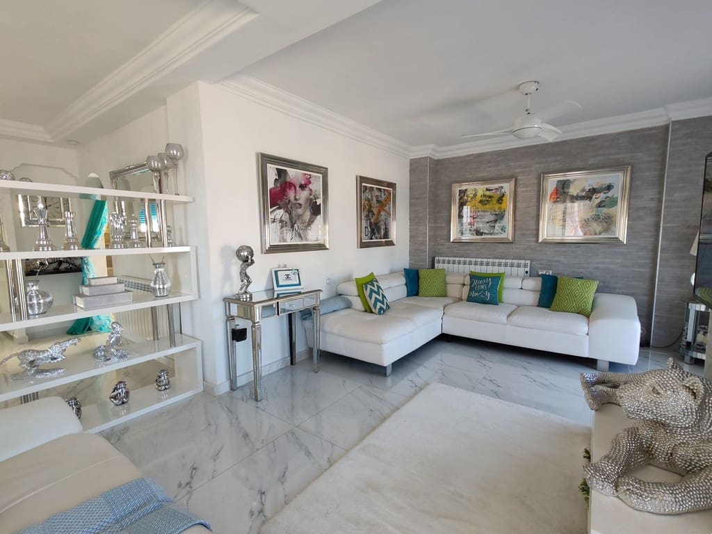 3 bedroom Villa for sale in Orihuela Costa with pool garage - € 489,900 (Ref: 9378359)