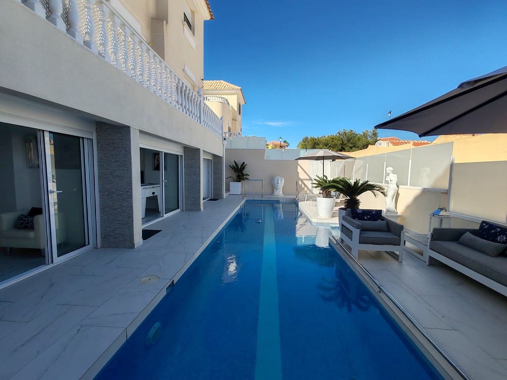 3 bedroom Villa for sale in Orihuela Costa with pool garage - € 489,900 (Ref: 9378359)
