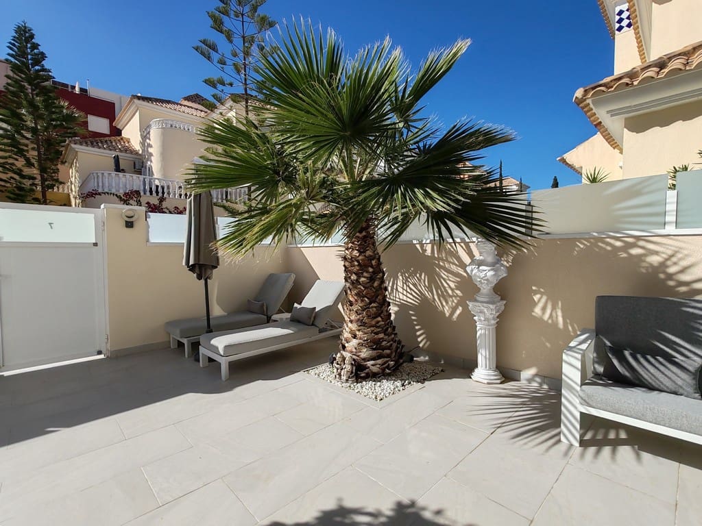 3 bedroom Villa for sale in Orihuela Costa with pool garage - € 489,900 (Ref: 9378359)