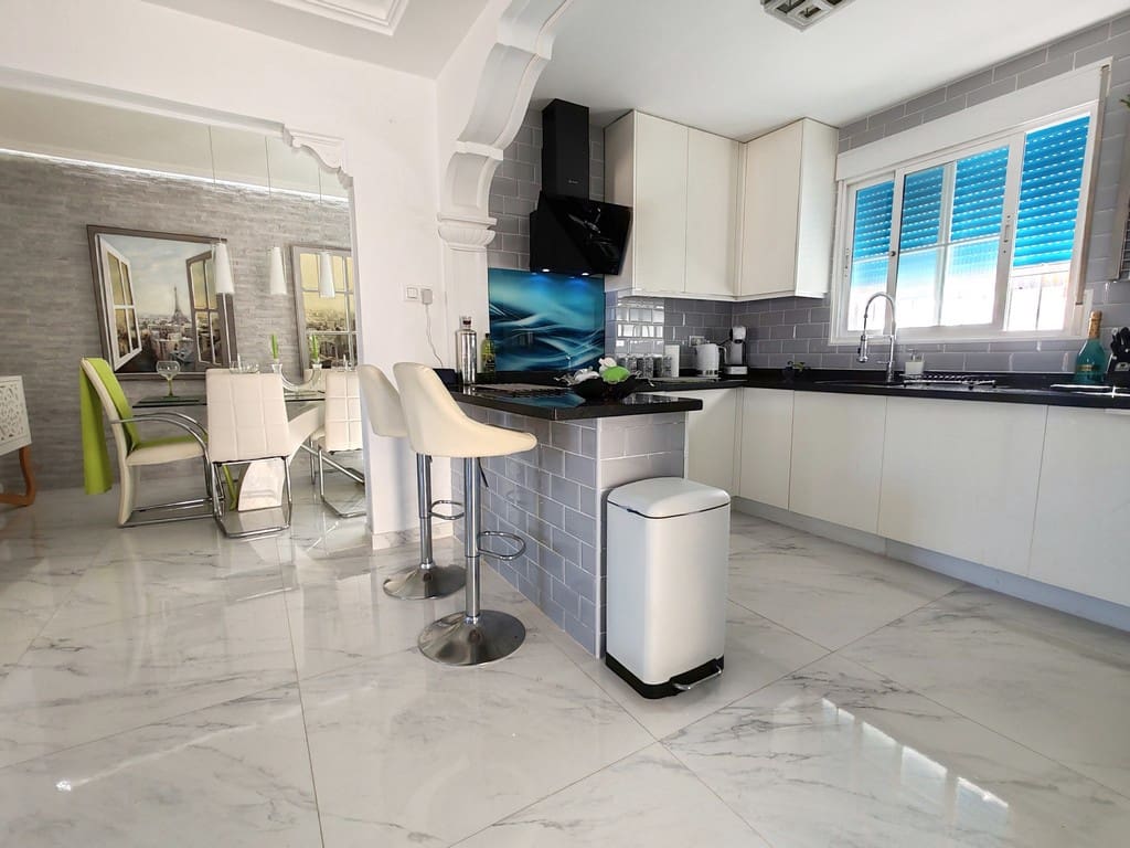 3 bedroom Villa for sale in Orihuela Costa with pool garage - € 489,900 (Ref: 9378359)