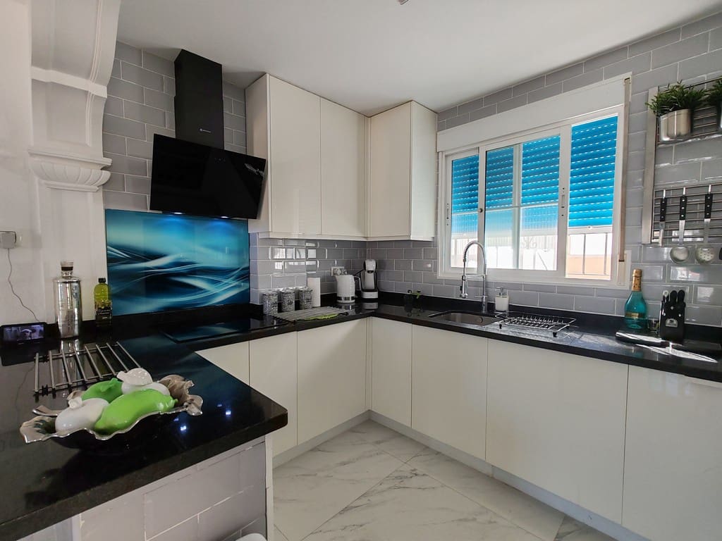 3 bedroom Villa for sale in Orihuela Costa with pool garage - € 489,900 (Ref: 9378359)