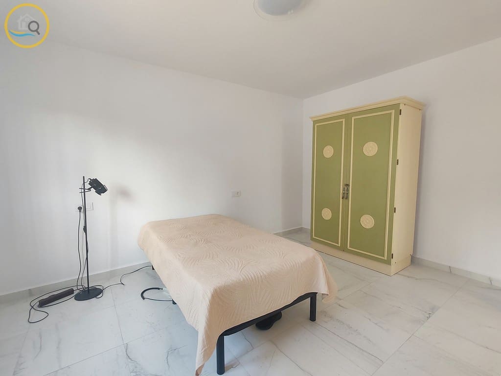 6 makuuhuone Huvila myytävänä paikassa Pinar de Campoverde mukana uima-altaan 
autotalli - 569 000 € (Ref: 9379902)