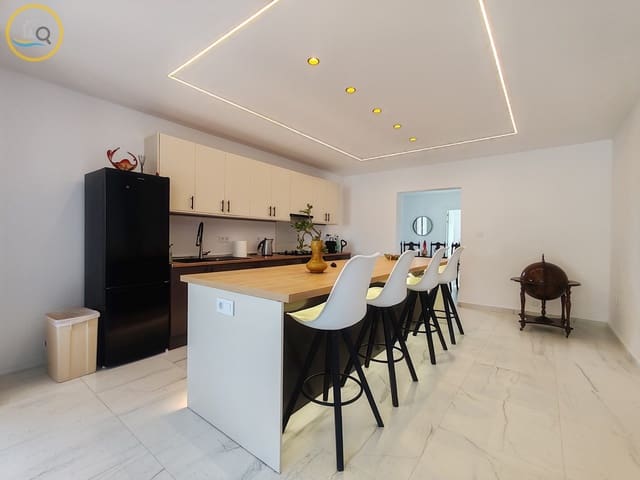 6 makuuhuone Huvila myytävänä paikassa Pinar de Campoverde, Pilar de la Horadada mukana uima-altaan 
autotalli - 569 000 € (Ref: 9379902)