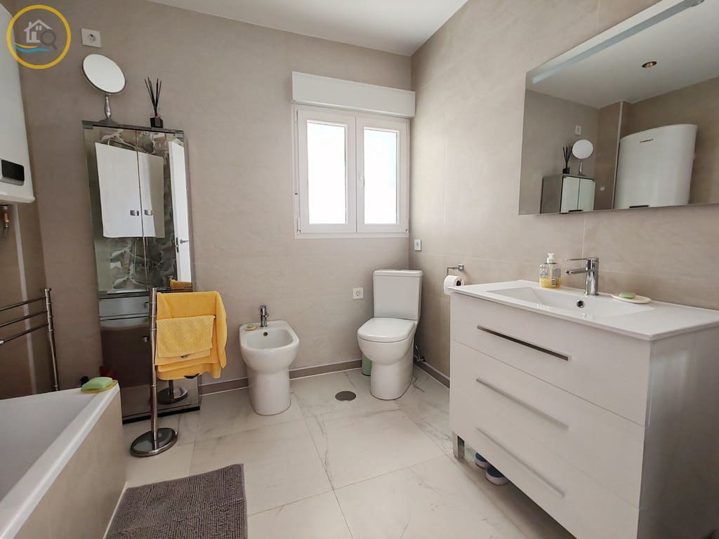 6 makuuhuone Huvila myytävänä paikassa Pinar de Campoverde mukana uima-altaan 
autotalli - 569 000 € (Ref: 9379902)