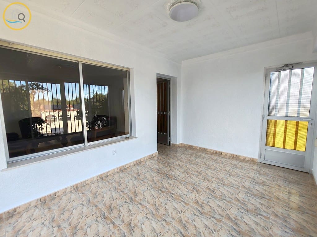 6 makuuhuone Huvila myytävänä paikassa Pinar de Campoverde mukana uima-altaan 
autotalli - 569 000 € (Ref: 9379902)