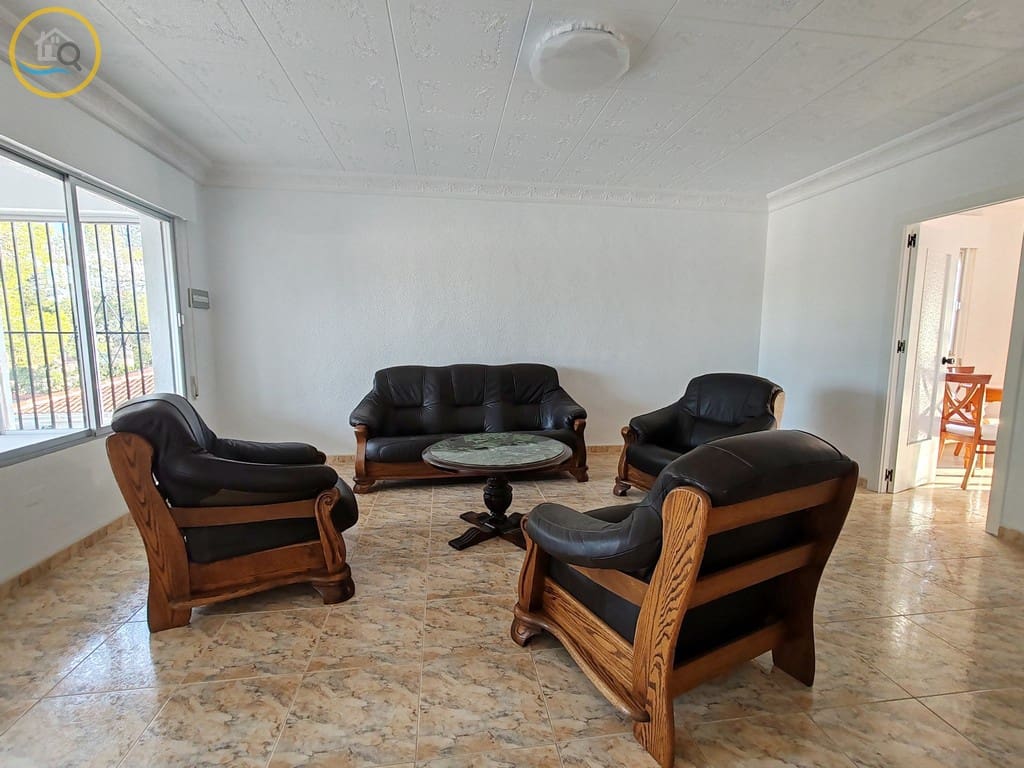 6 makuuhuone Huvila myytävänä paikassa Pinar de Campoverde mukana uima-altaan 
autotalli - 569 000 € (Ref: 9379902)