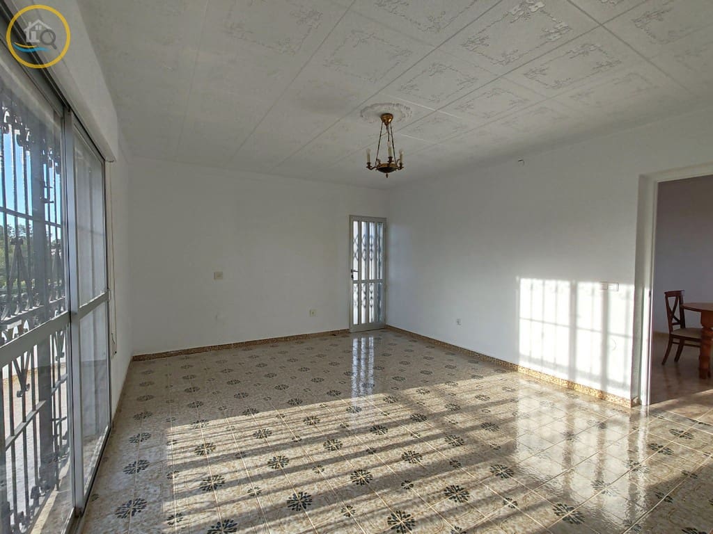 6 makuuhuone Huvila myytävänä paikassa Pinar de Campoverde mukana uima-altaan 
autotalli - 569 000 € (Ref: 9379902)