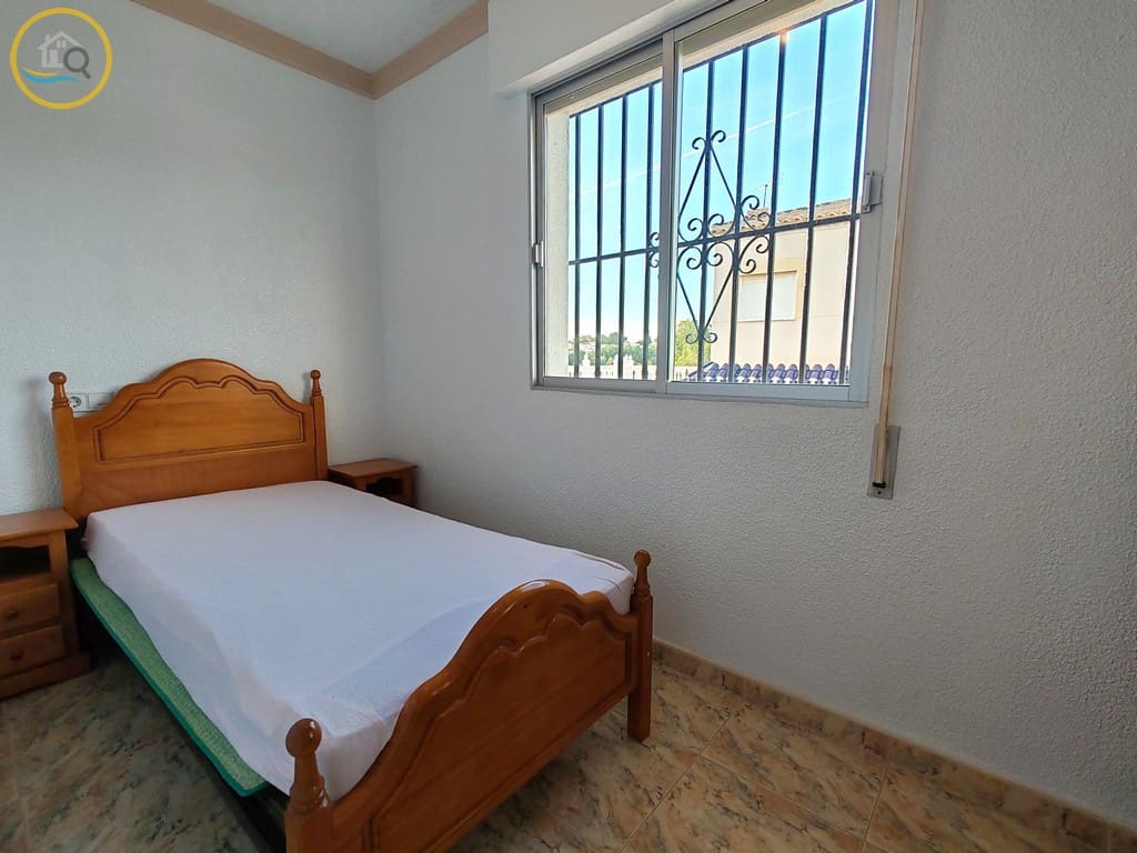 6 makuuhuone Huvila myytävänä paikassa Pinar de Campoverde mukana uima-altaan 
autotalli - 569 000 € (Ref: 9379902)