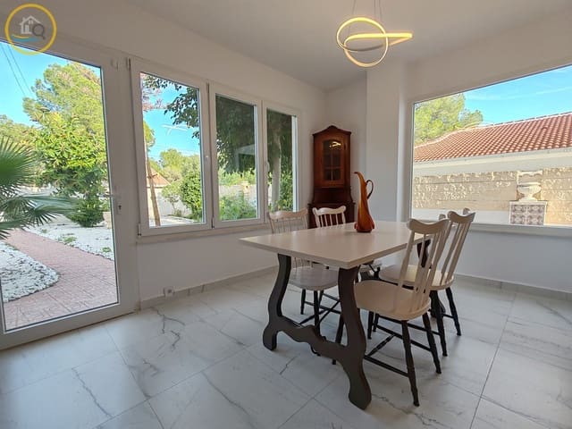 6 makuuhuone Huvila myytävänä paikassa Pinar de Campoverde, Pilar de la Horadada mukana uima-altaan 
autotalli - 569 000 € (Ref: 9379902)