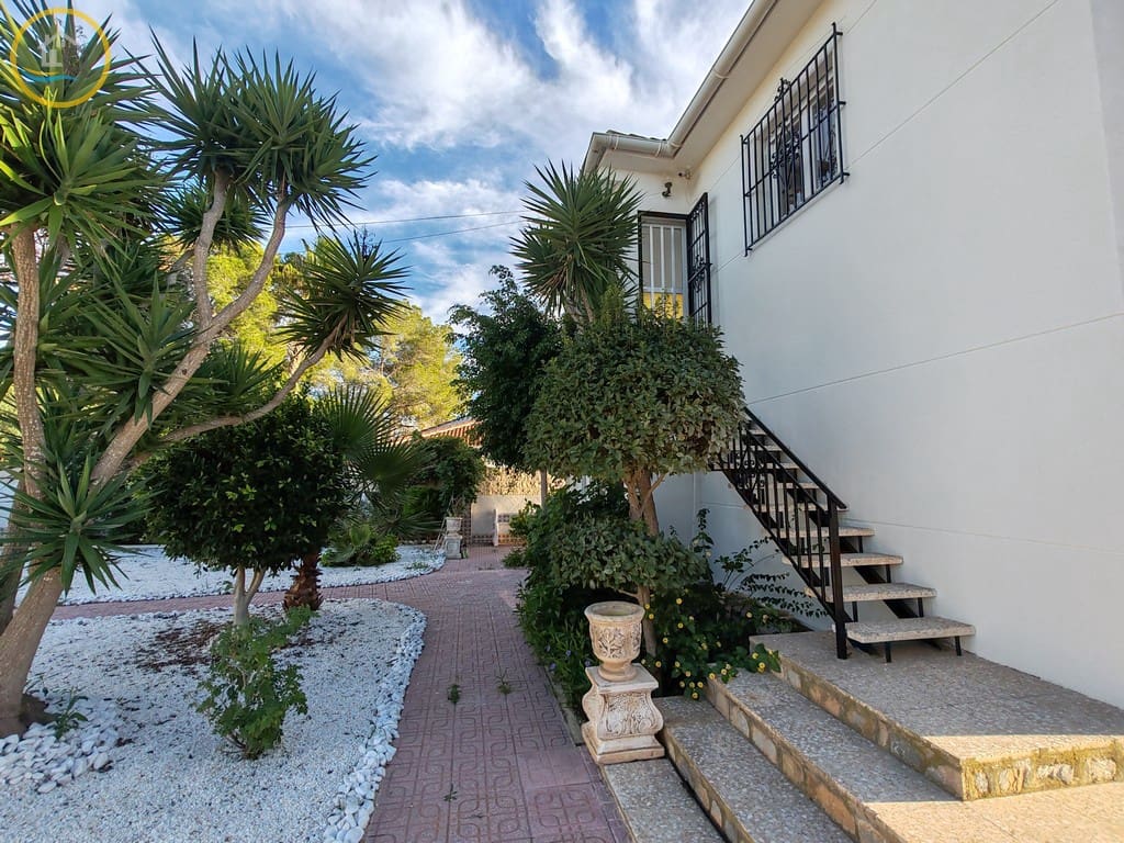 6 makuuhuone Huvila myytävänä paikassa Pinar de Campoverde mukana uima-altaan 
autotalli - 569 000 € (Ref: 9379902)