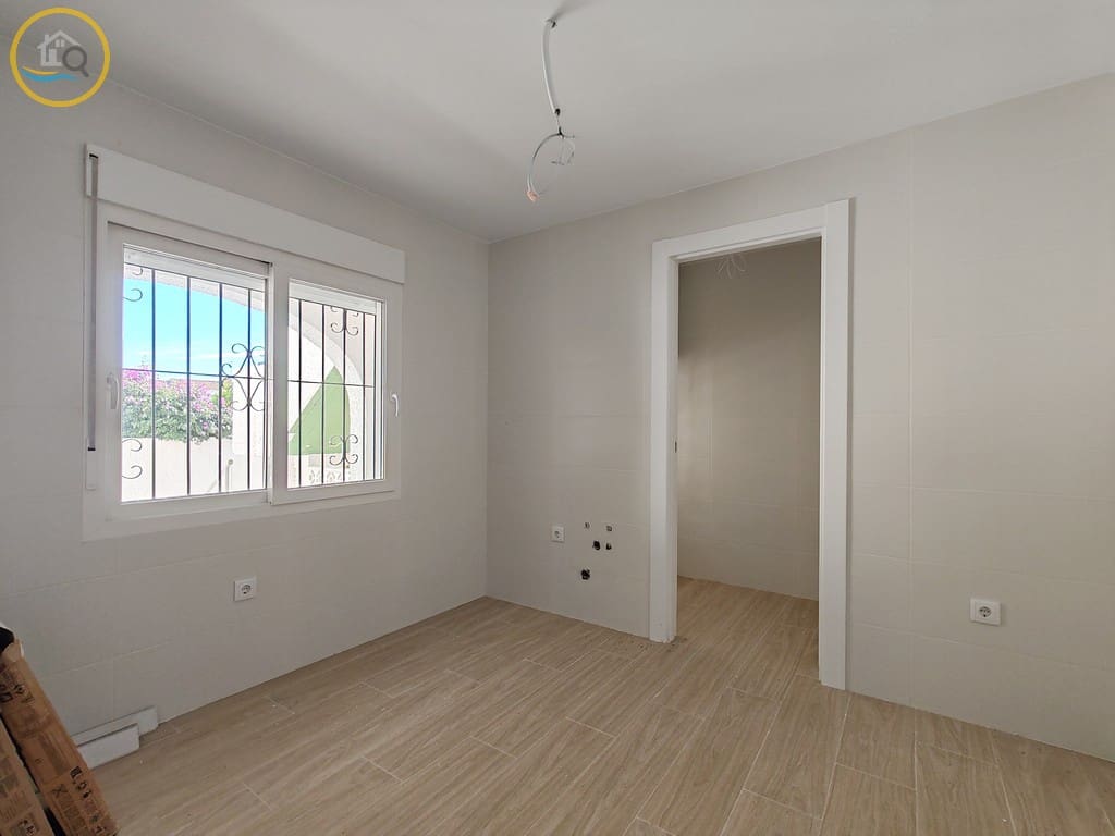 3 bedroom Apartment for sale in La Regia - € 165,000 (Ref: 9386496)