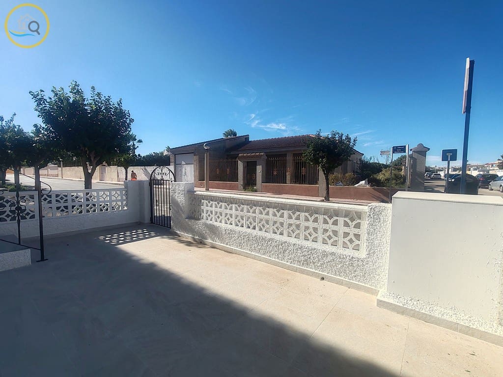 3 bedroom Apartment for sale in La Regia - € 165,000 (Ref: 9386496)