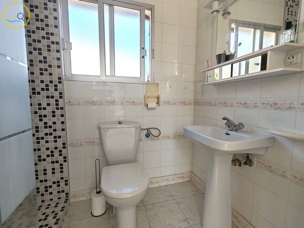 3 bedroom Villa for sale in Pinar de Campoverde with pool - € 220,000 (Ref: 9453596)