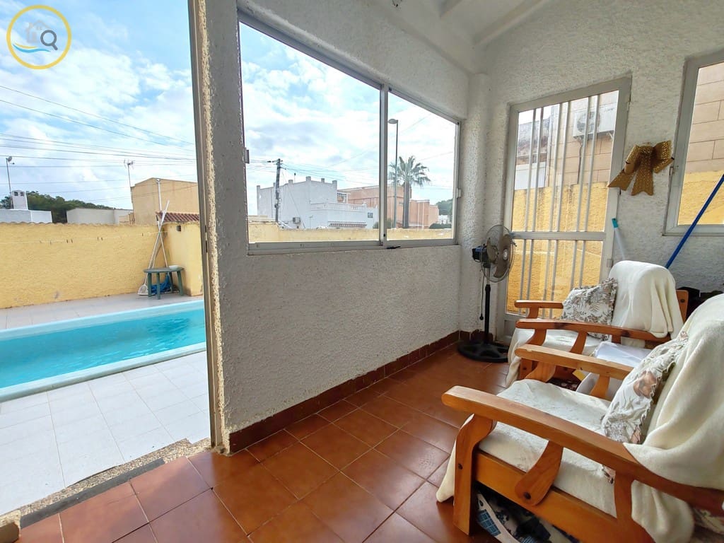 3 bedroom Villa for sale in Pinar de Campoverde with pool - € 220,000 (Ref: 9453596)